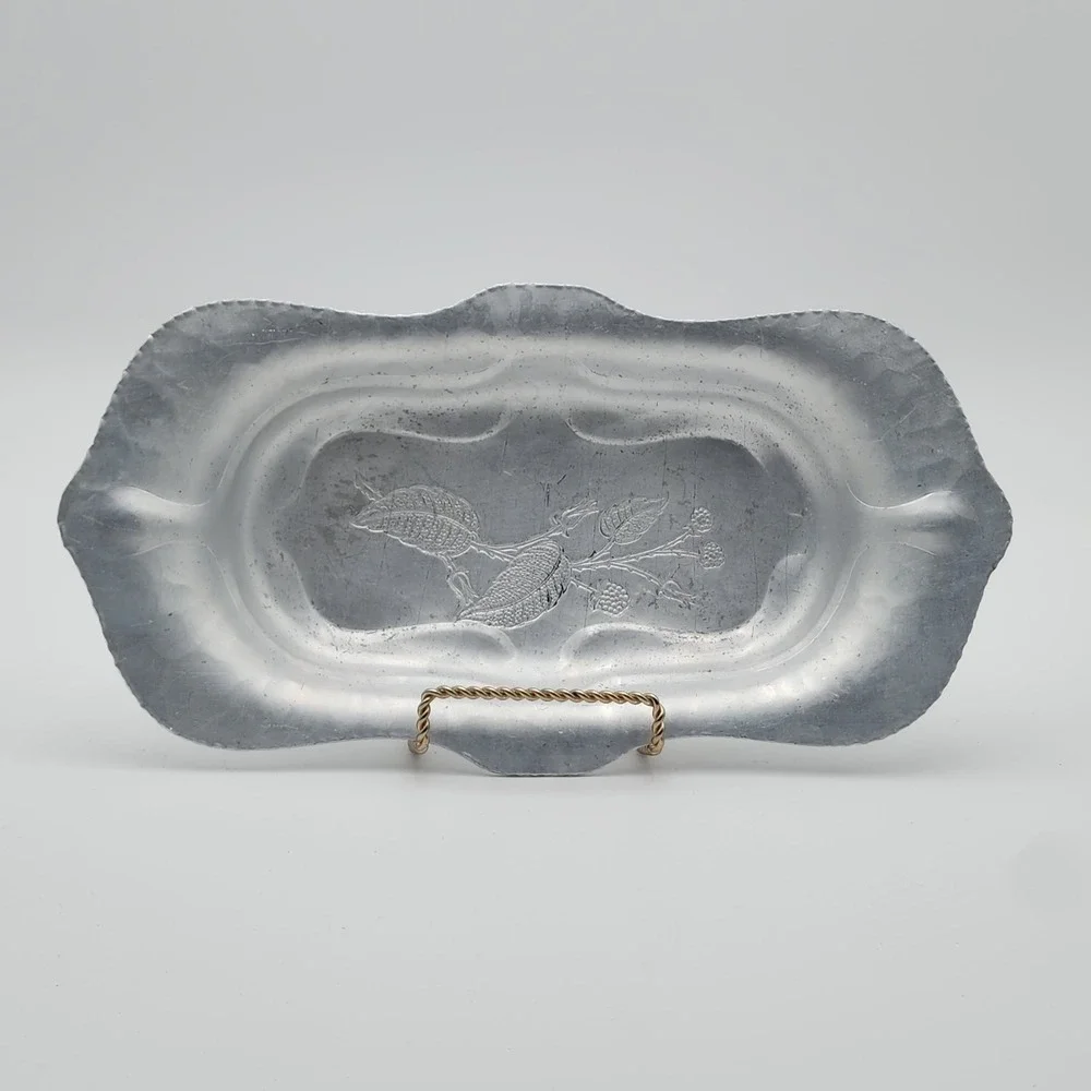Vintage Wrought Farberware Hammered Aluminum Bread Serving Tray 13.25